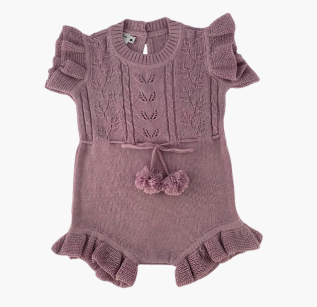 Jardineira Tricot Pompom Floral - Meu Cantinho de Tricô