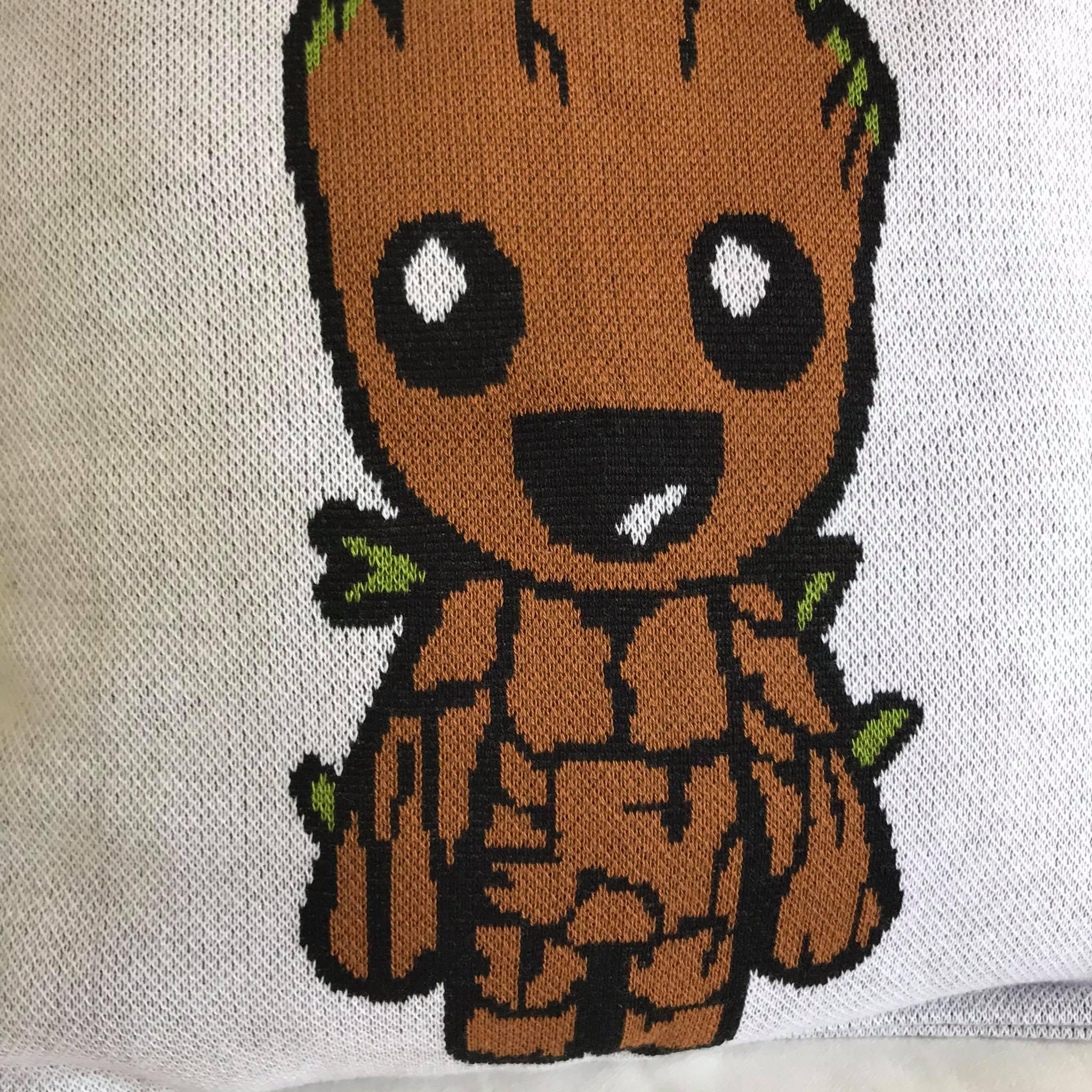 Capa de Almofada Groot - Meu Cantinho de Tricô