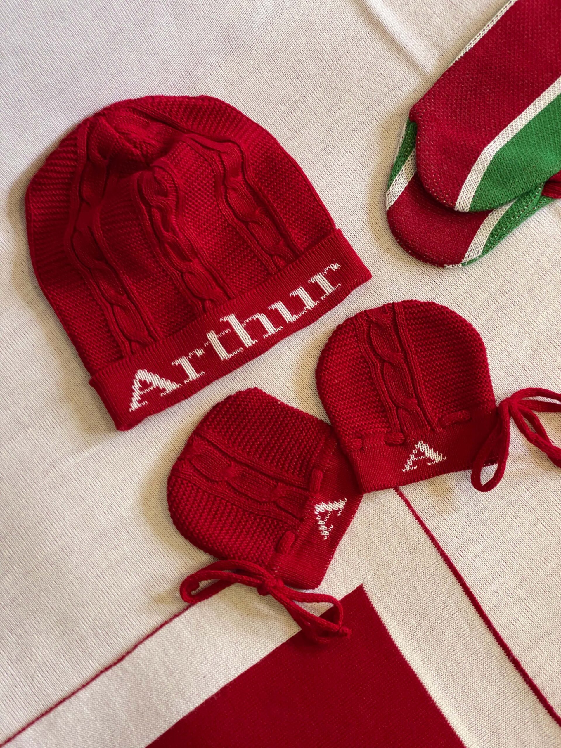 Kit Gorro e Luvas RN Personalizado com Nome - Imagem 3